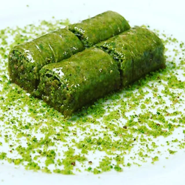 Pistachio pastry rolls